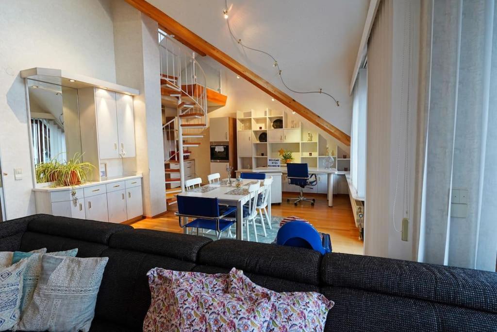 Grosse, Helle Wohnung Fuer Bis Zu 6 Personen 魏因海姆 外观 照片
